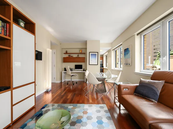 425 5th Avenue 21A image 2 of 9