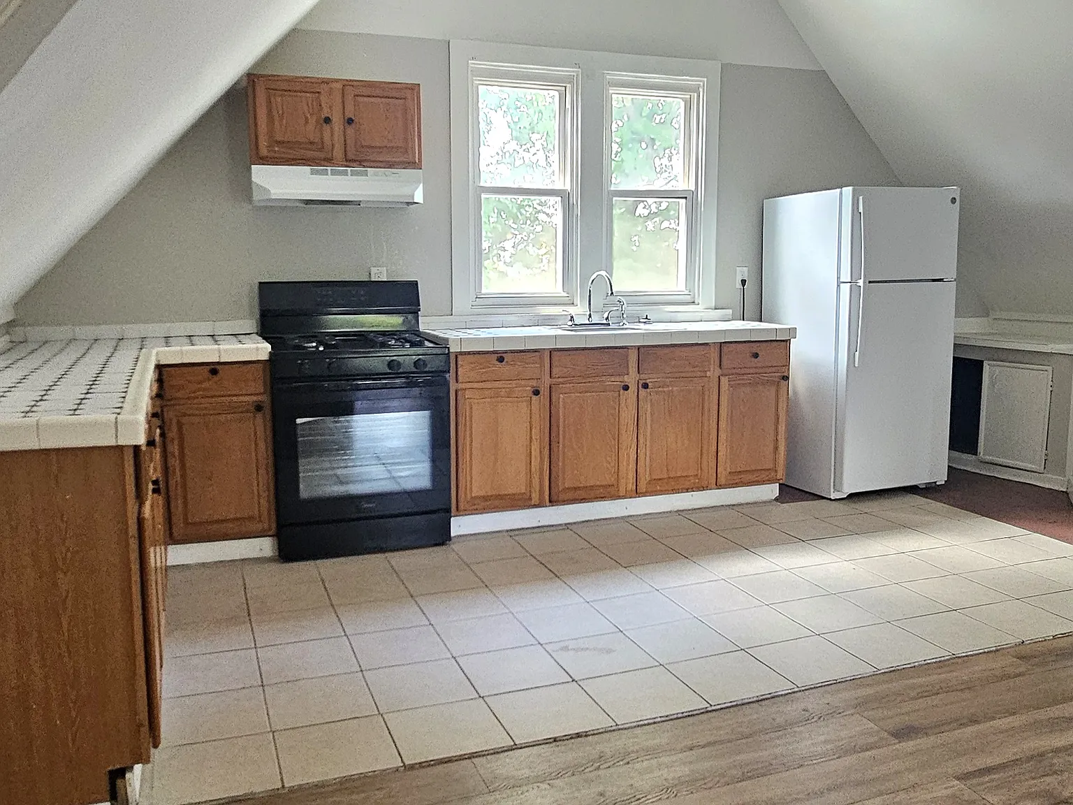 2 bed, 686 sqft, $1,525 — Photo 3