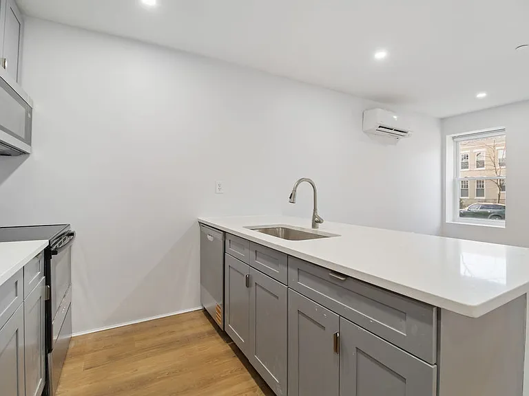 1428 A St SE #2 — Photo 19