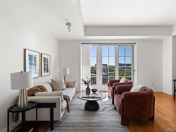 4th image of 410 Acoma Street #609