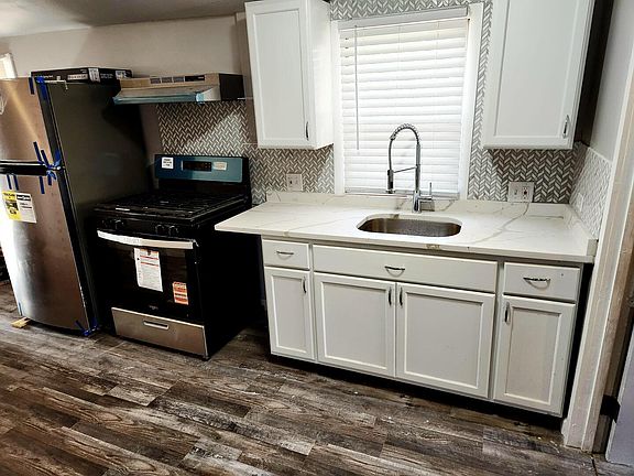 3rd image of 24530 W Luther Ave