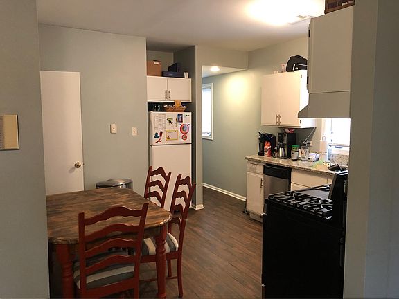 3rd image of 500 S Oakley Blvd #1