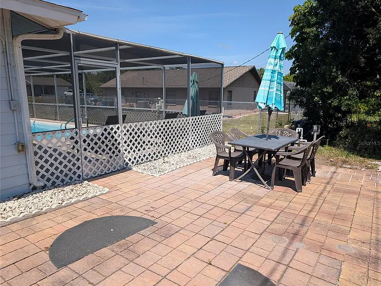 5355 Kent Rd — Photo 14