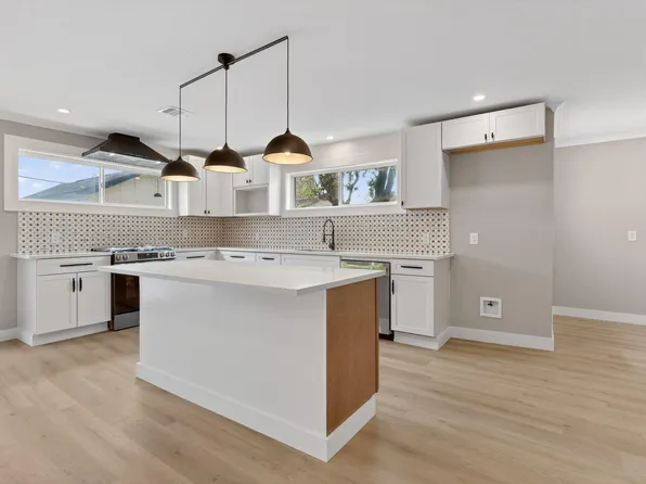 230 Pennsylvania St, Houston, TX 77029