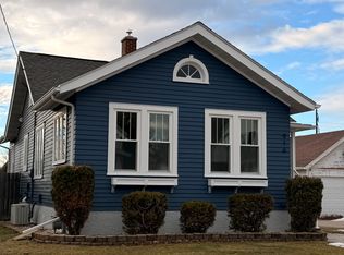 916 N 22nd St, Manitowoc, WI 54220