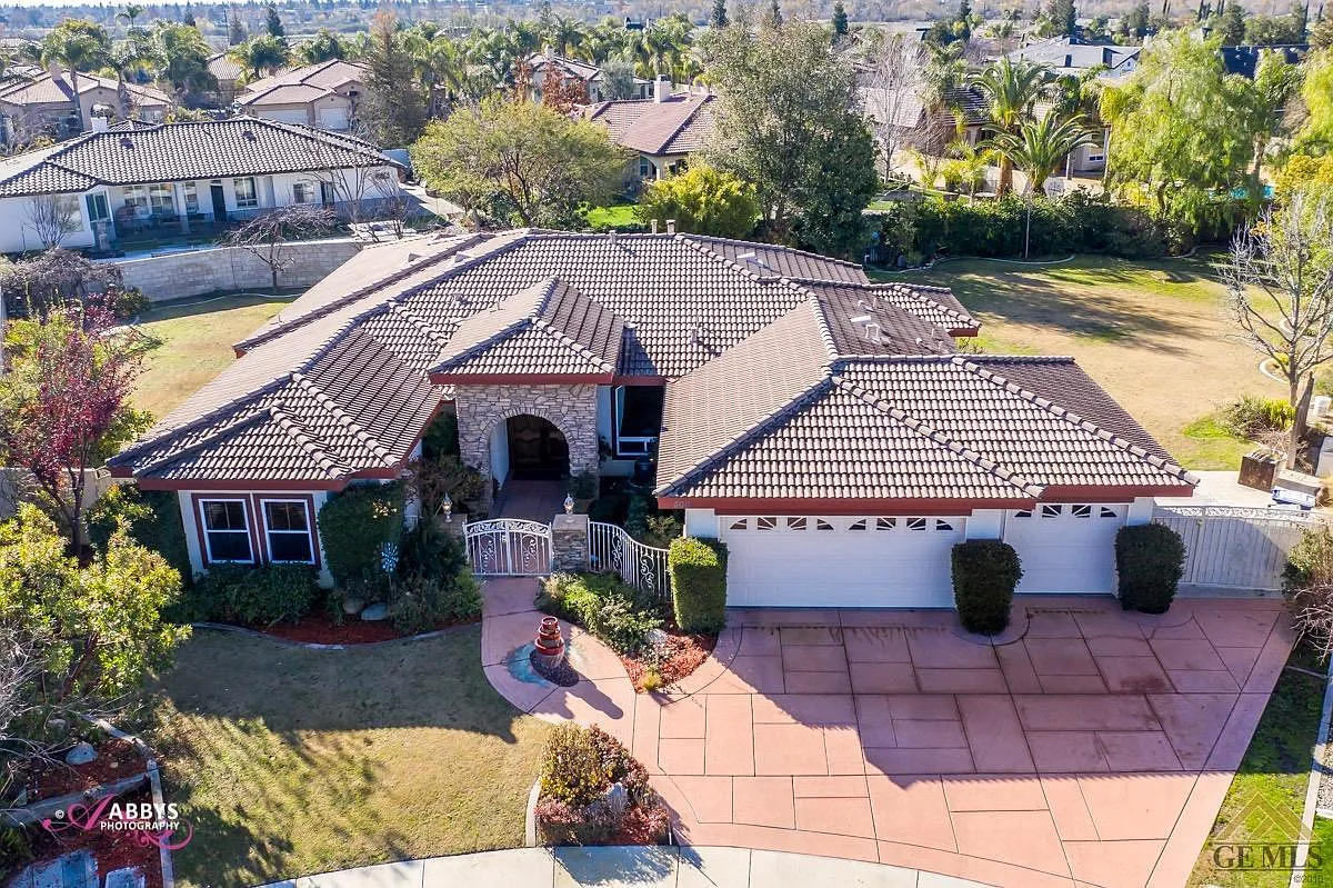 400 Portway Ct, Bakersfield, CA 93312 | Zillow