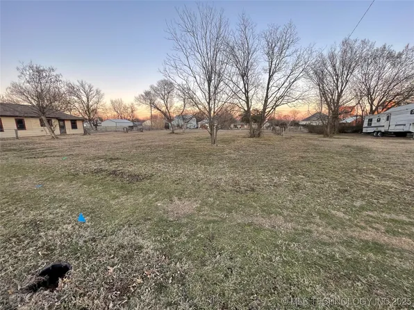 114 N Virginia Ave, Bartlesville, OK 74003