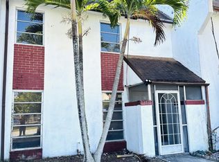 1364 Silverado Dr, Pompano Beach, FL 33068