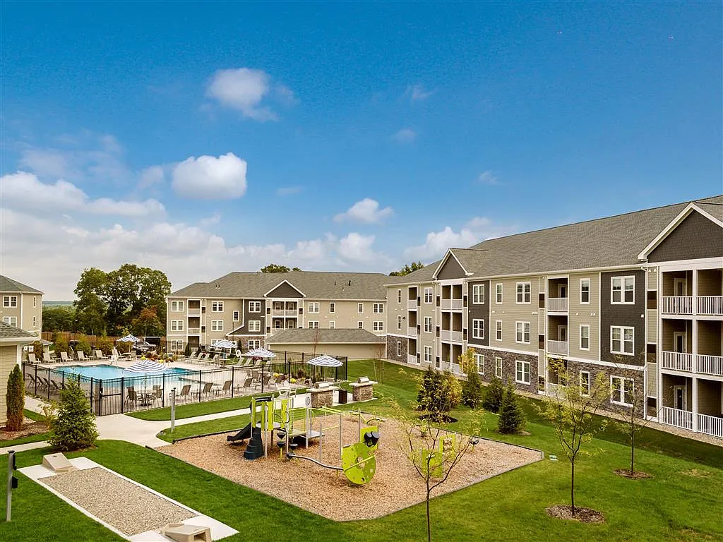 Building Photo - The Oasis at Plainville