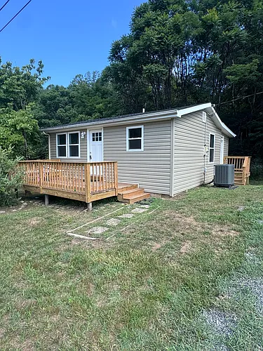 9318 James River Rd Photo 1