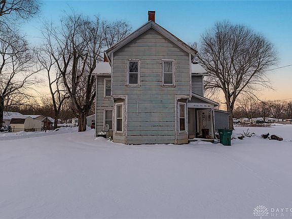 2nd image of 7958 Dubois Rd