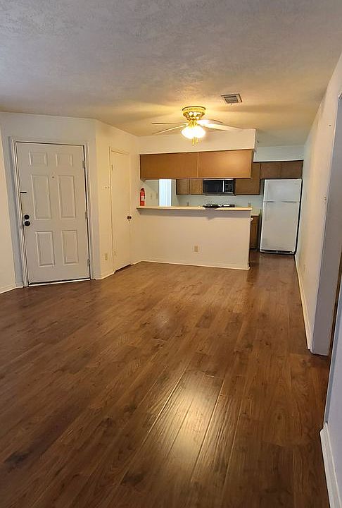 1st image of 2401 Sycamore Ave APT E8