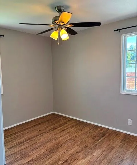 8432 Barnsley Ave — Photo 11