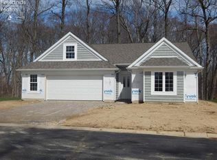 18 Hidden Meadow Ln, Norwalk, OH 44857