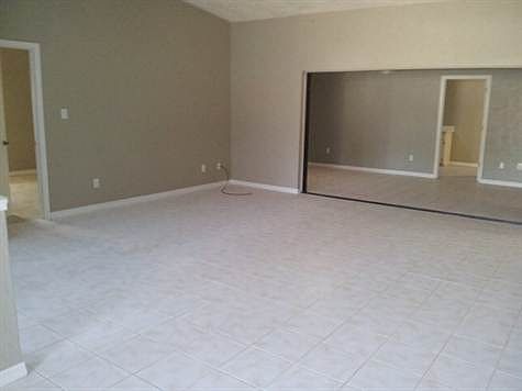 5th image of 27 Folcroft Ln