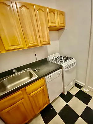 Rented by Douglas Elliman | media 6