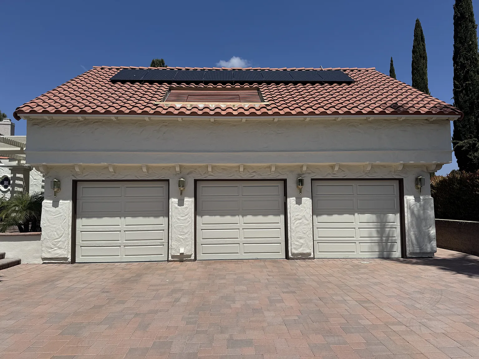 4 bed, 3104 sqft, $6,995 — Photo 3