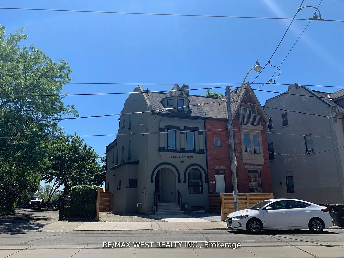 Building Photo - 1495 King St W #LOWER