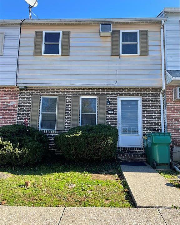 1st image of 1233 Eagle St