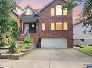 118B Temple Ter #B, Palisades Park, NJ 07650