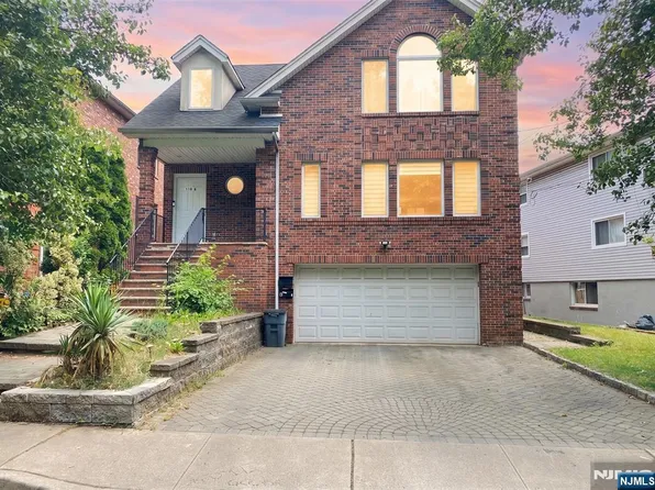 118B Temple Ter, Palisades Park, NJ 07650
