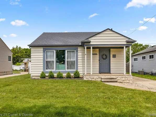 29454 Barton St, Garden City, MI 48135