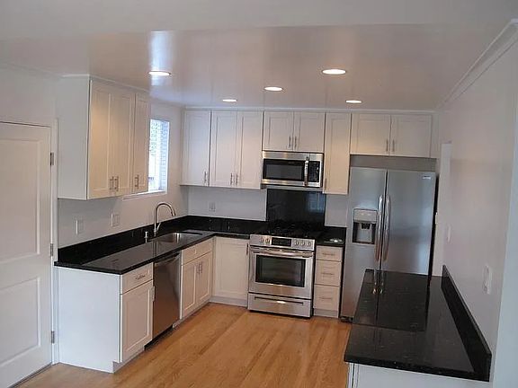 5th image of 538 N Clover Ave