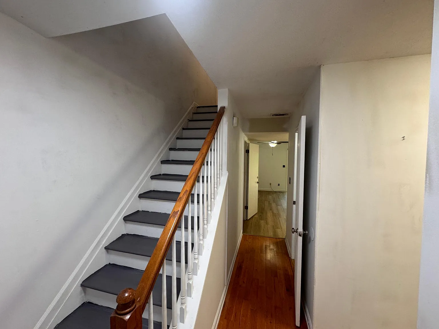 129 Eaglewood Way — Photo 2