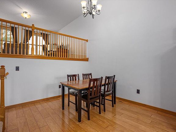 5th image of 1565 Ponderosa Ln