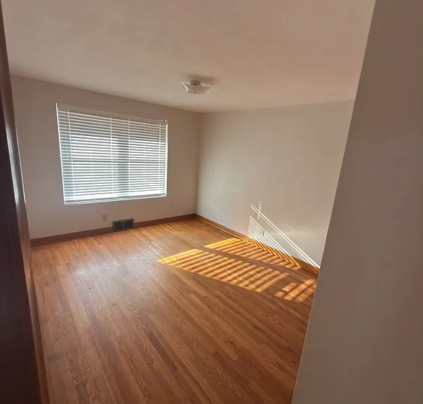 1806 Sybil Ct — Photo 5