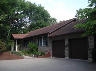 1051 Crystal Ln, Springfield, OH 45502