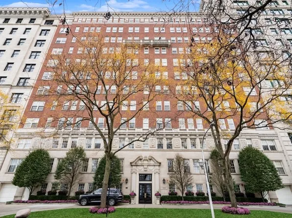 219 E Lake Shore Dr APT 6D, Chicago, IL 60611