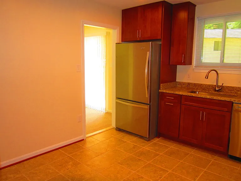 4898 Wheatstone Dr — Photo 5