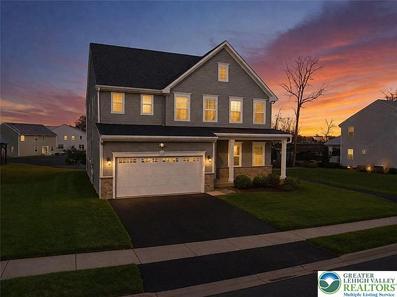 3rd image of 6405 Robin Rd