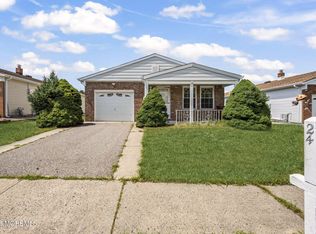 24 Merrilee Lane, Toms River, NJ 08757