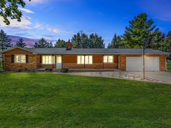 N5179 Twain Rd, Chilton, WI 53014