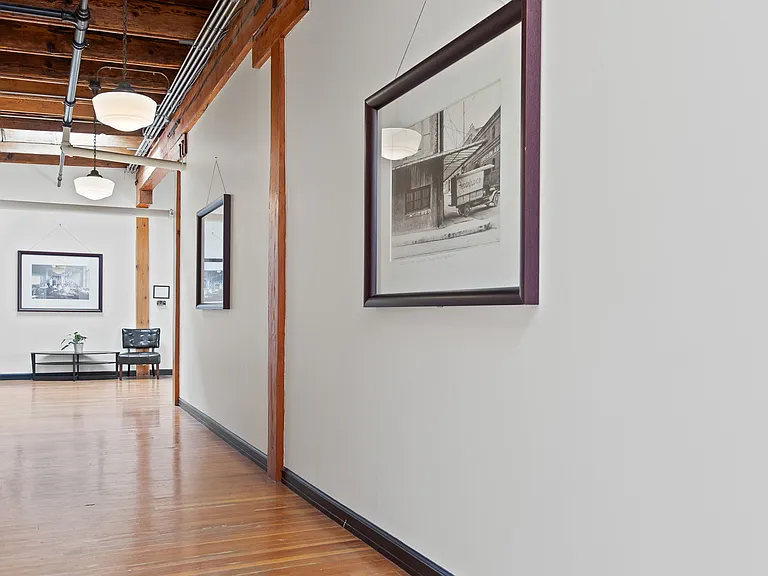 1306 NW Hoyt St #207 — Photo 16