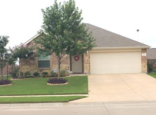 211 Thoroughbred St, Waxahachie, TX 75165