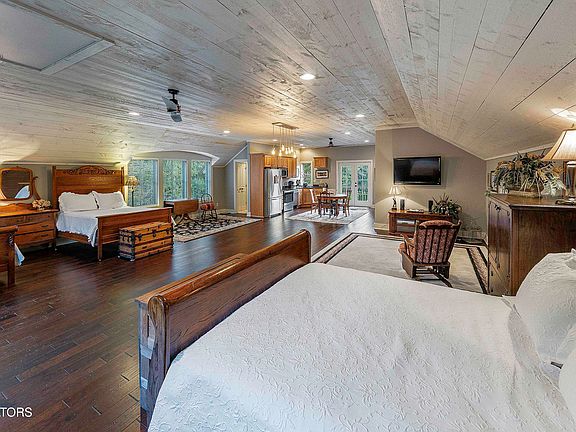 41st image of this home