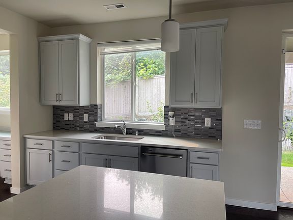 5th image of 28725 NE 155th St
