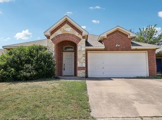 804 Bahar Ct, Arlington, TX 76010