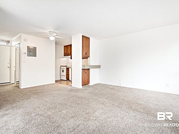 5th image of 1001 Seacliff Dr N #1001