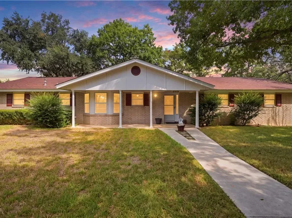 1314 Canary Ln, Seguin, TX 78155