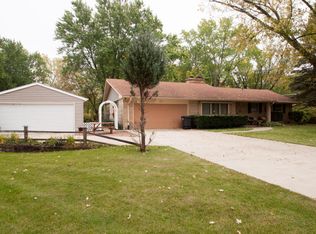W154N8010 Elm Ln, Menomonee Falls, WI 53051