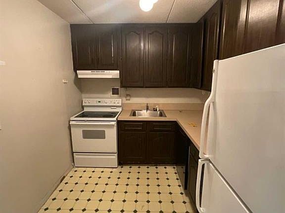 3rd image of 250 Gorge Rd APT 7H