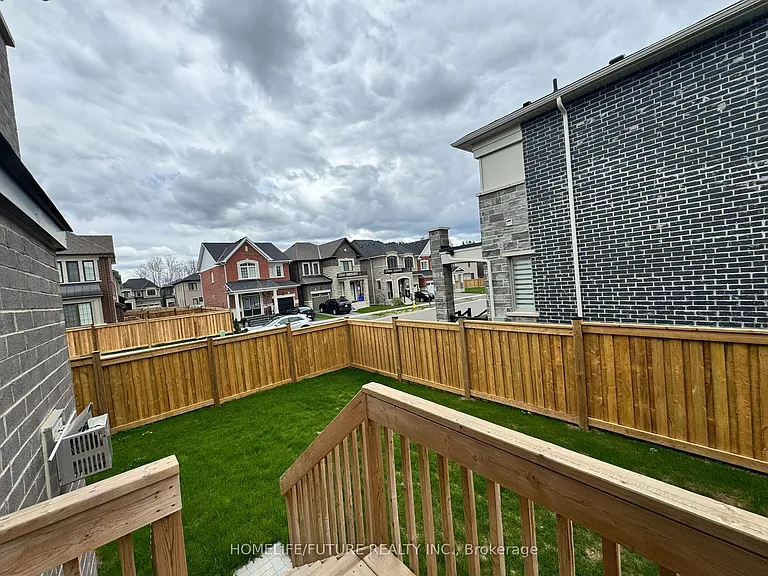 1509 Honey Locust Pl — Photo 20
