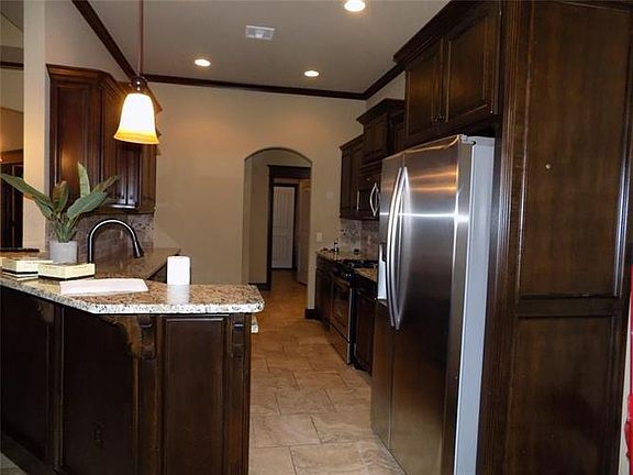 3rd image of 2725 Ryder Dr