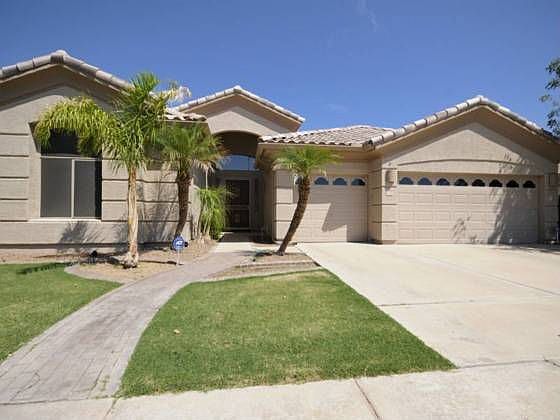 1st image of 3720 S Vista Pl