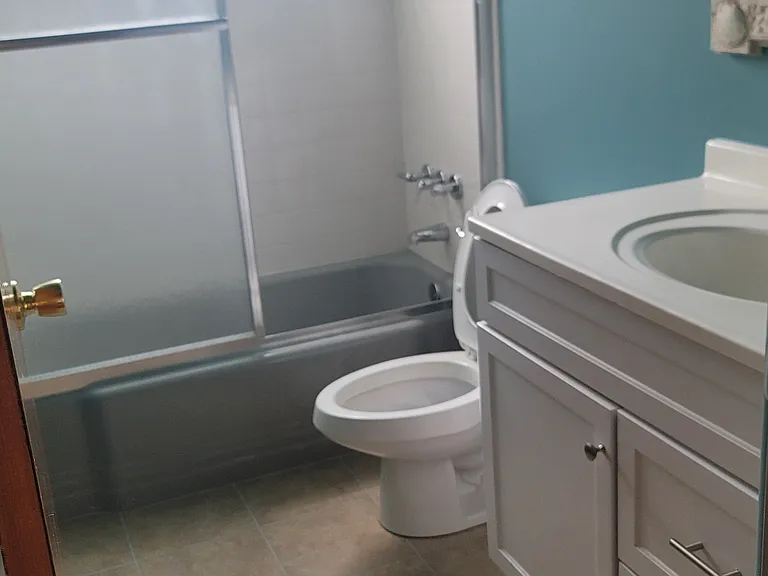 551 W 16th Pl — Photo 8