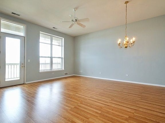 2nd image of 1950 Farnsworth Ln Unit 307